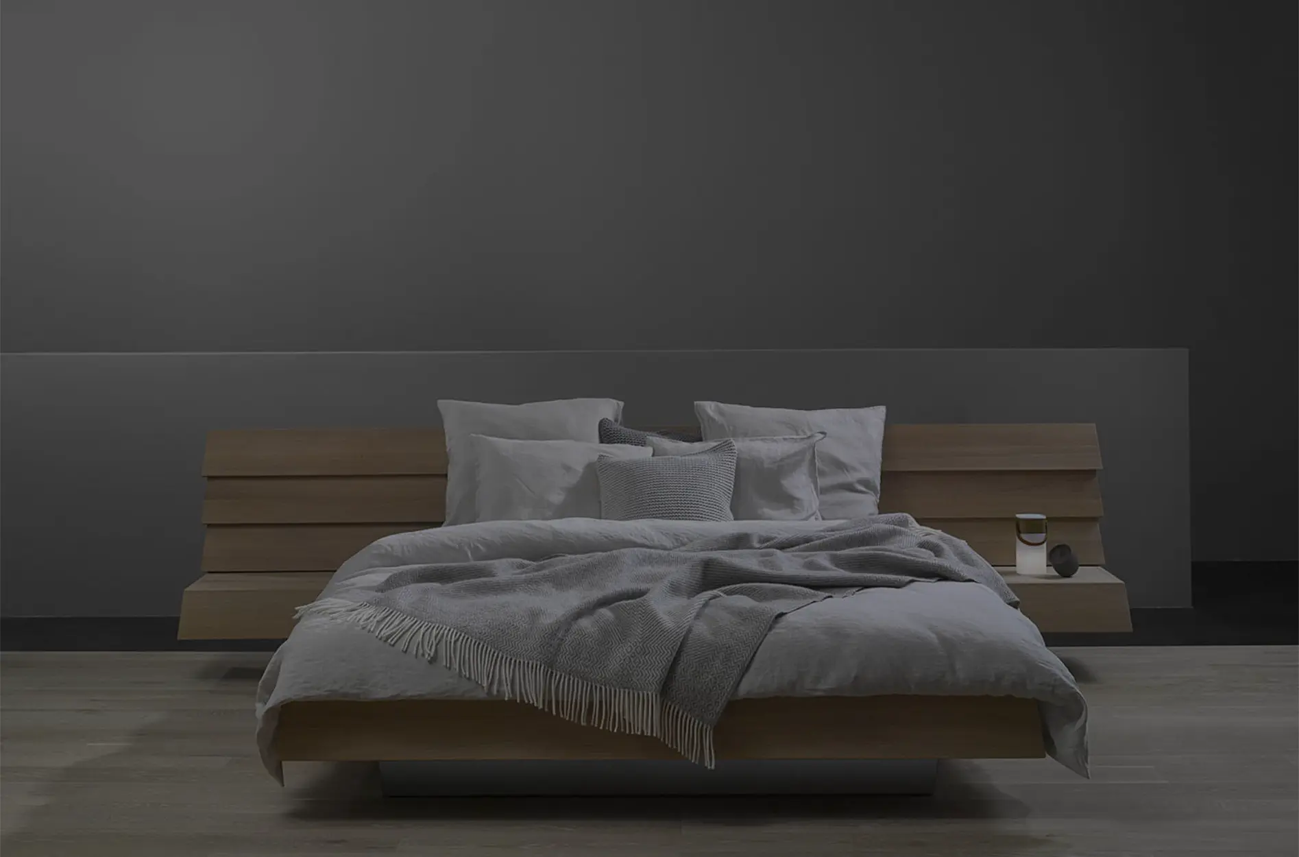 Двуспальная кровать